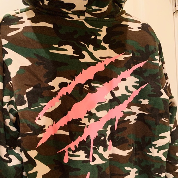 SuaMoment Claw Mark Hoodie - Picture 4 of 4